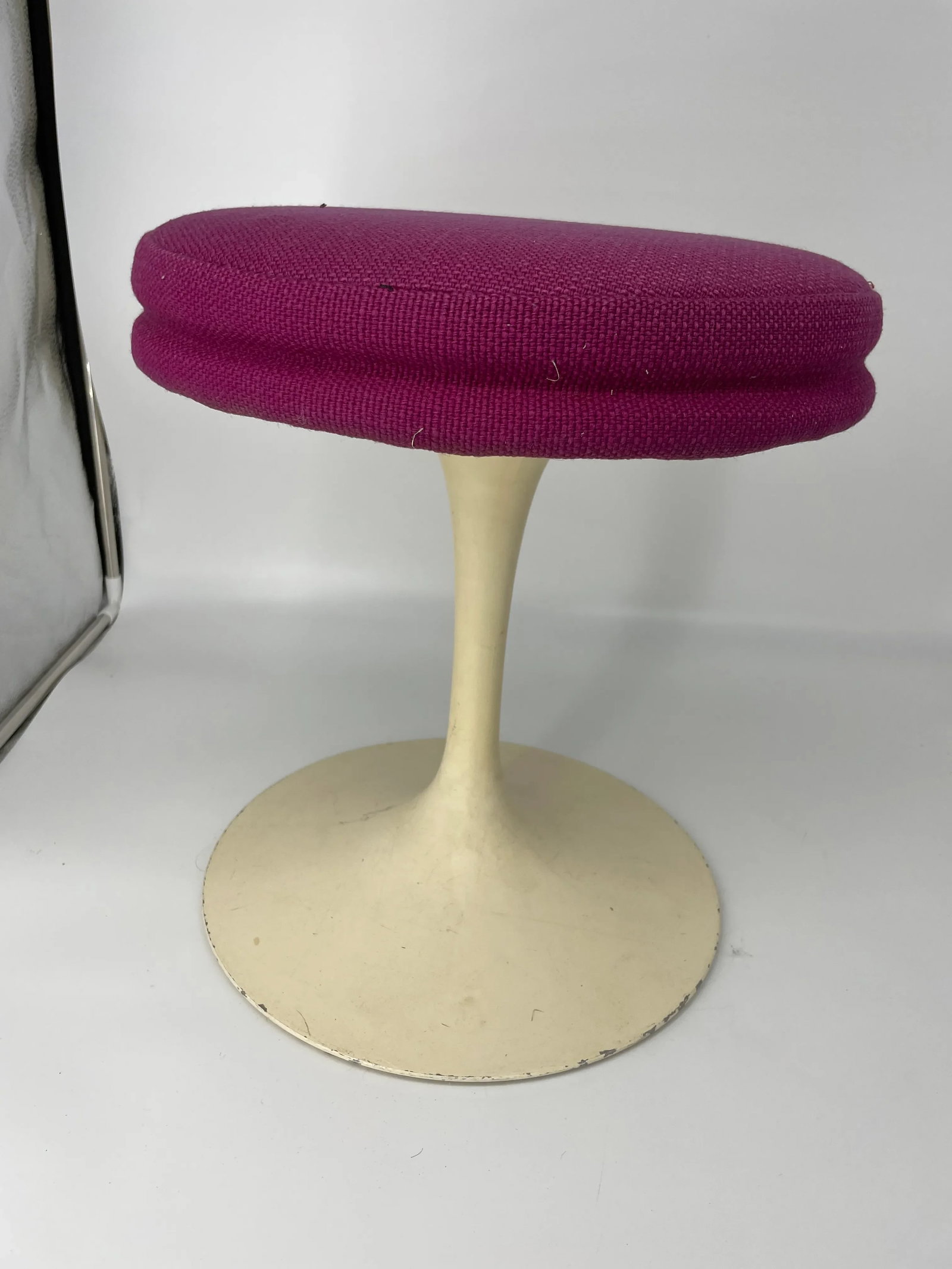 1950's Eero Saarinen Tulip Stool for Knoll - 2