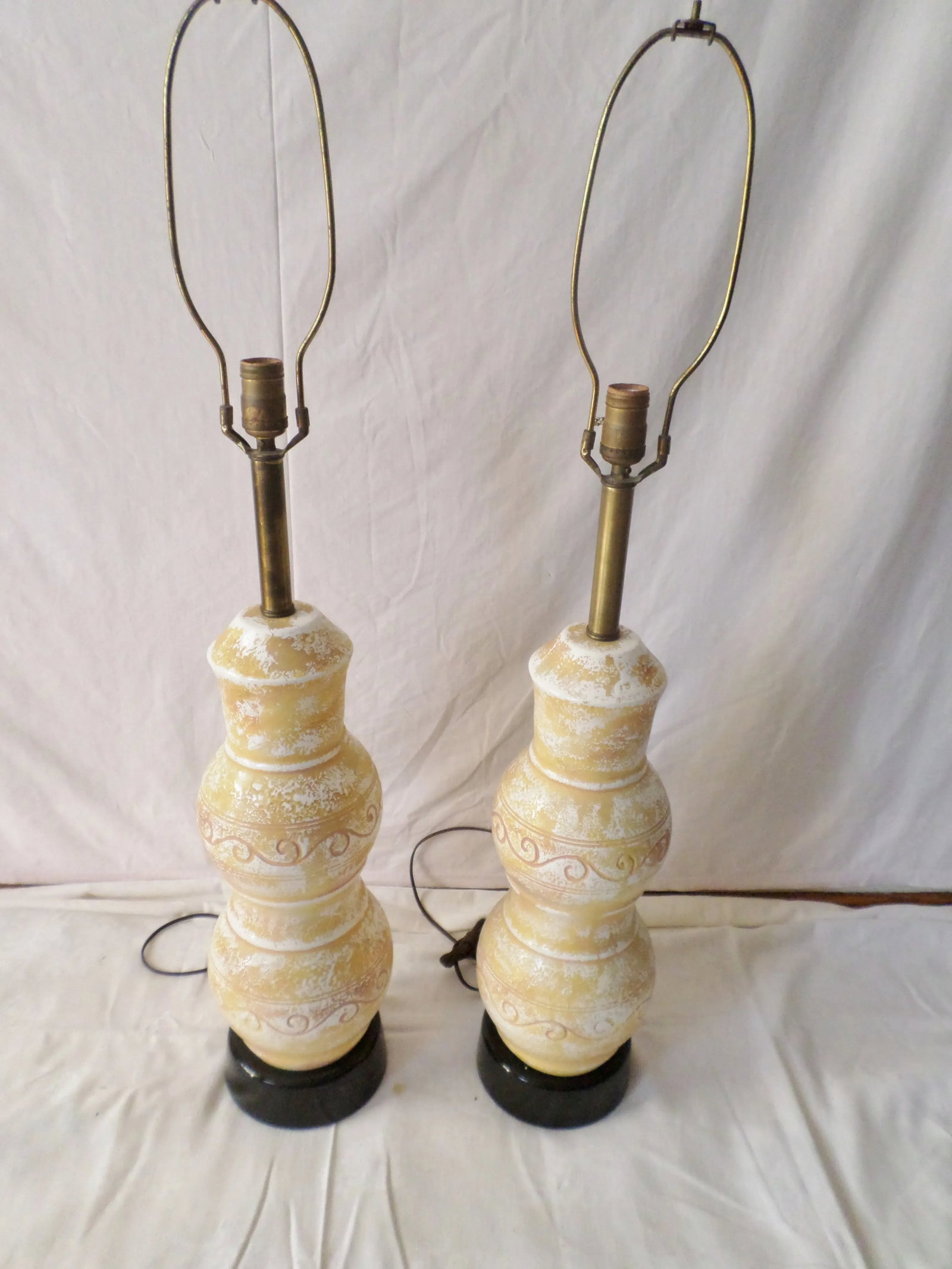 Mid Century Modern Ceramic Table Lamps Yellow and White - a Pair - 3