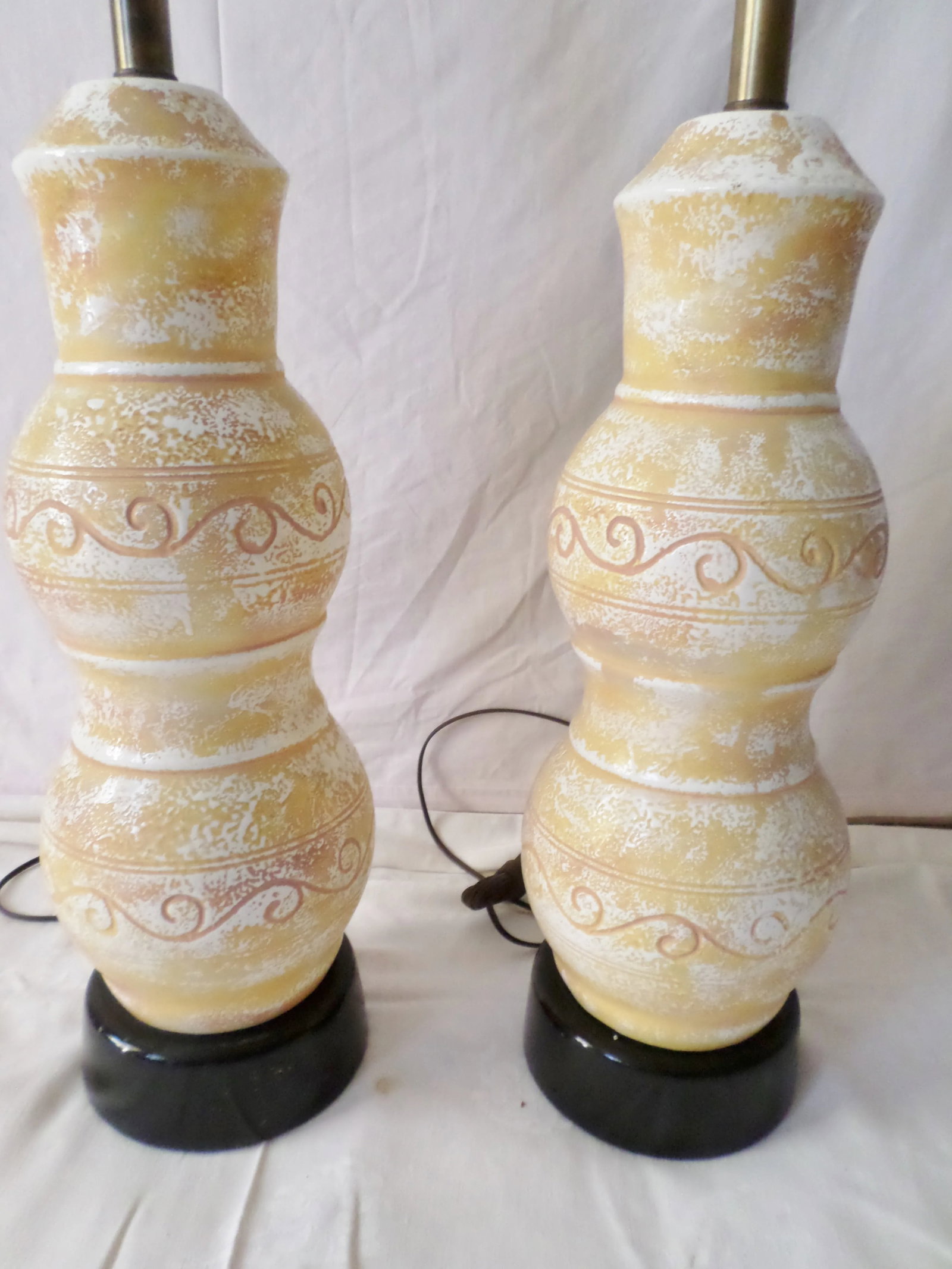 Mid Century Modern Ceramic Table Lamps Yellow and White - a Pair - 6