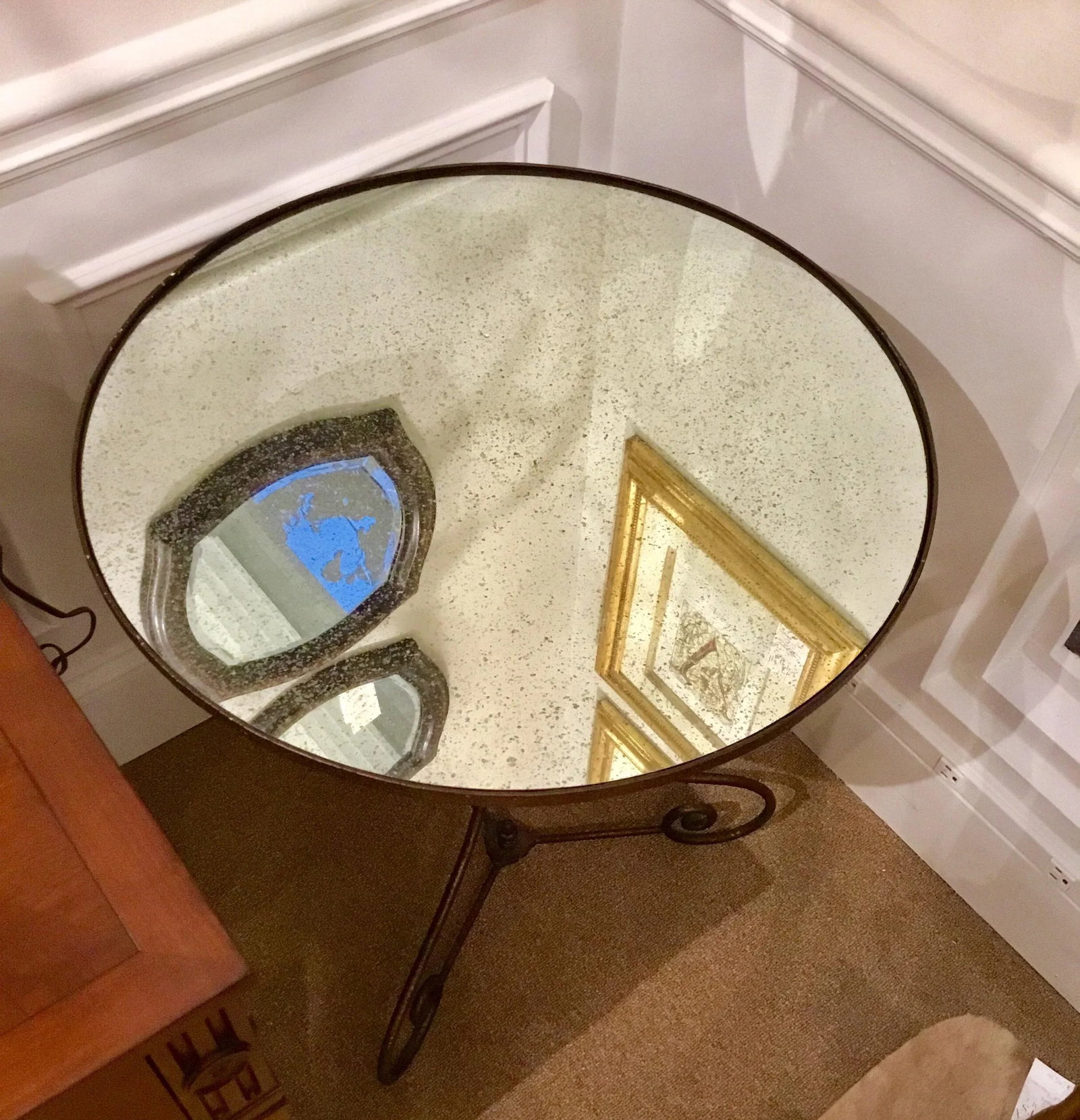 Transitional Hickory Chair Venice Side Table - 3