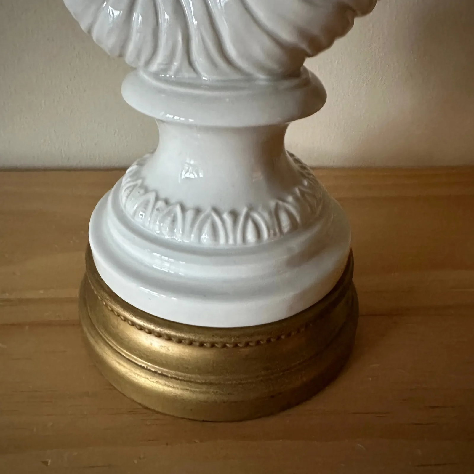 Vintage Mid-Century Italian Cornucopia Topiary Fruit Blanc De Chine White Ceramic Lamp - 7