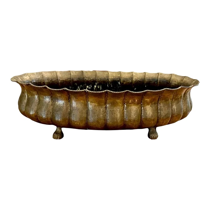 Vintage Large Monumental Italian Fluted Brass Paw Foot Jardiniere / Cachepot Planter by Egidio Casag: A stunning, Mid-Century Italian Cachepot/ Planter by Italian Modernist designer, Egidio Casagrande. Features a large form, fluted body resting atop four cast paw feet. A hard to find variant. Solid