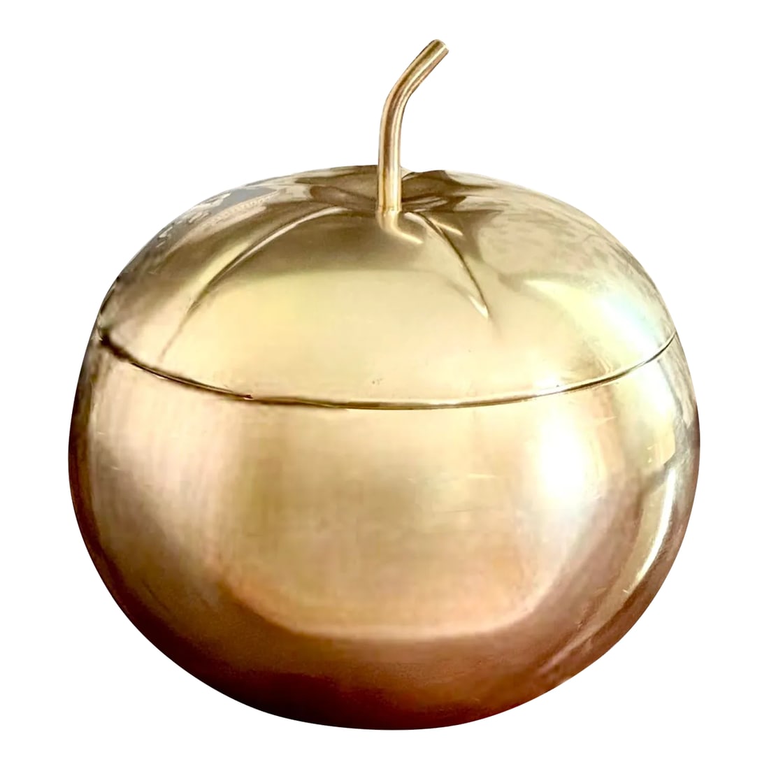 Vintage Large Italian Mid Century Modern Brass Pumpkin Form Ice Bucket / Box: A stunning, large vintage brass Italian ice bucket. Features solid brass construction in the form of a pumpkin/squash complete with a cast brass stem to adorn the top. Unmarked. Measures: 8.5"L X 8.5"
