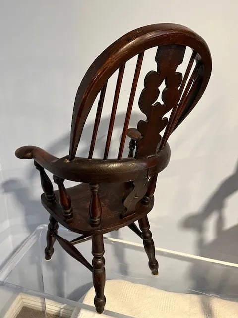 Pair of Antique English Windsor Child's Chairs - 3