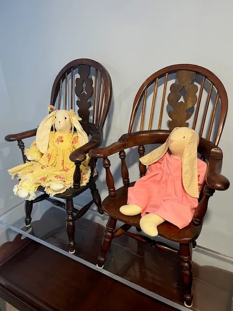 Pair of Antique English Windsor Child's Chairs - 9