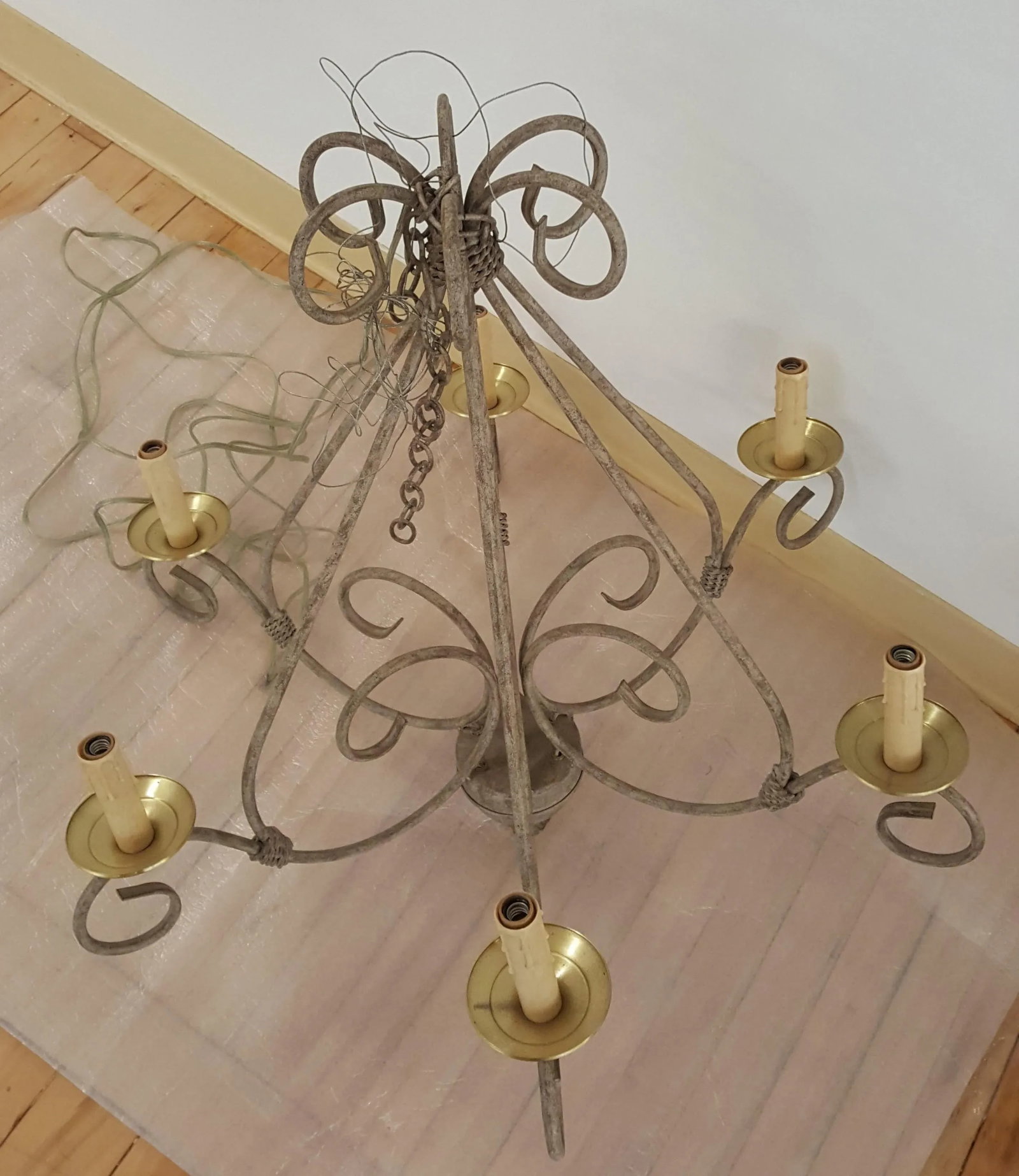 Chandelier With 6 Electric Candle Holders - 10