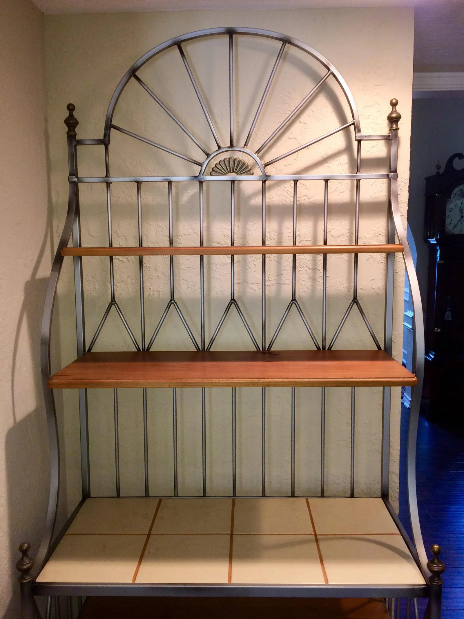 Drexel Solstice Iron Frame Bakers Rack - 3