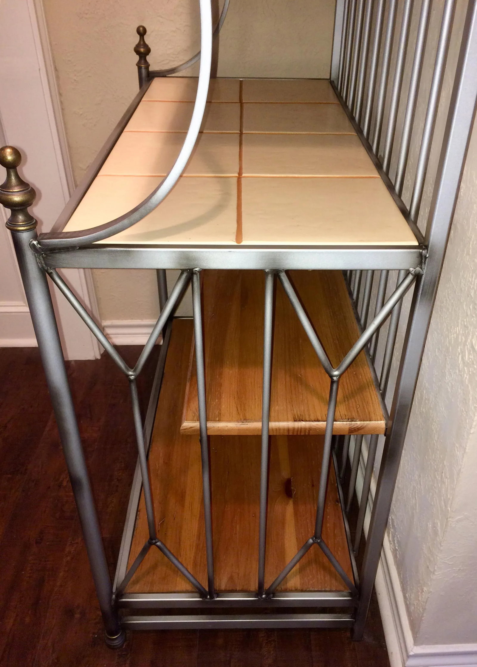 Drexel Solstice Iron Frame Bakers Rack - 5