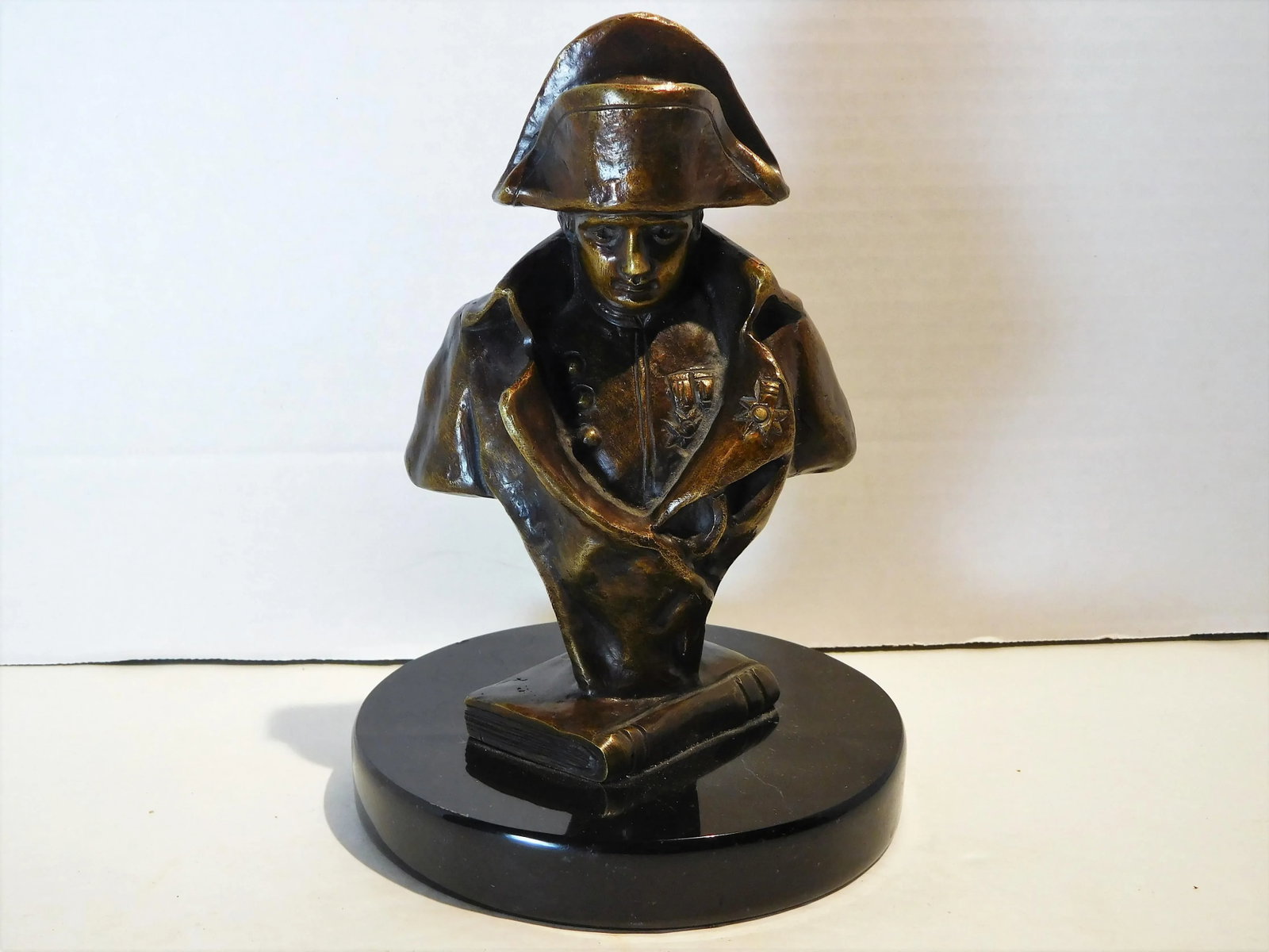 Bronze Table-Top Bust of Napoleon Bonaparte - 2