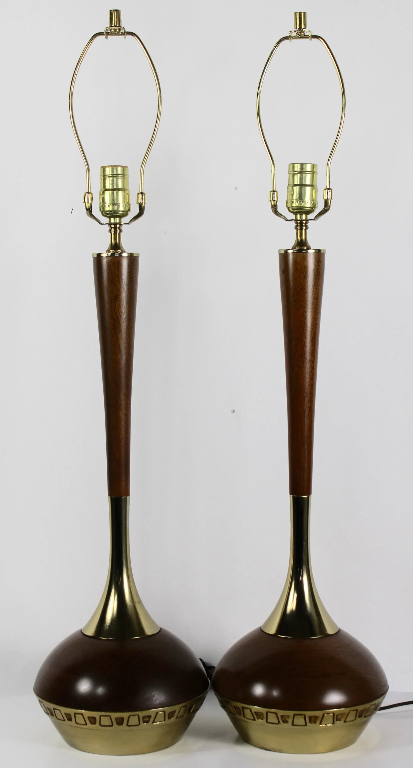 Vintage Mid Century Modern Walnut Brutalist Lamps- A Pair - 3