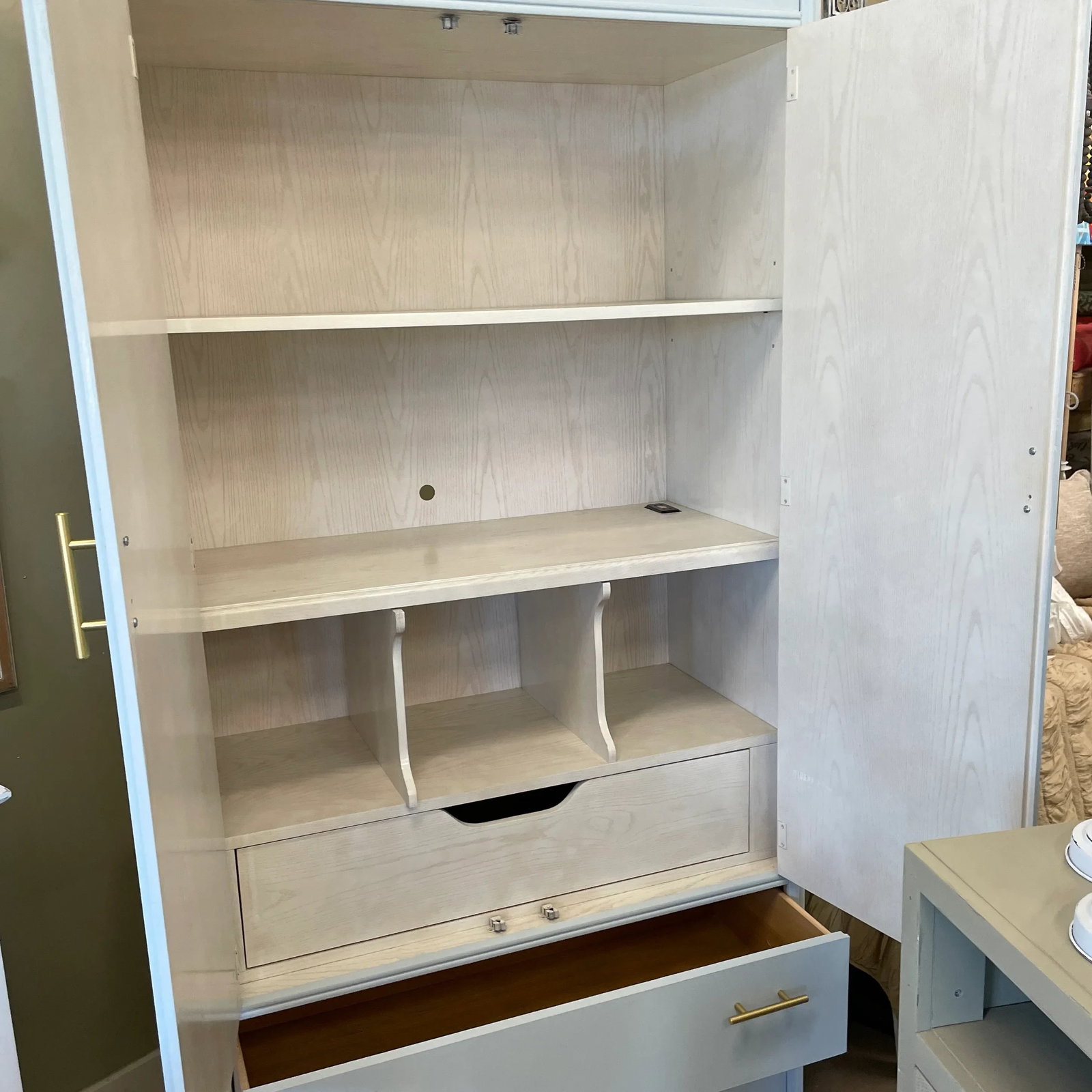 Vintage Thomasville Painted Wardrobe - 10