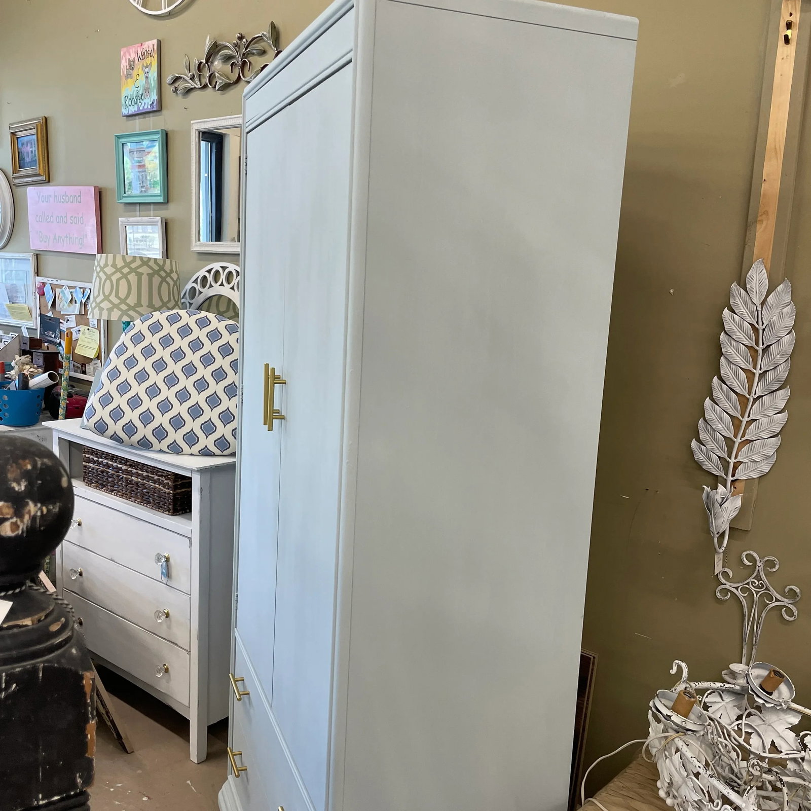 Vintage Thomasville Painted Wardrobe - 4