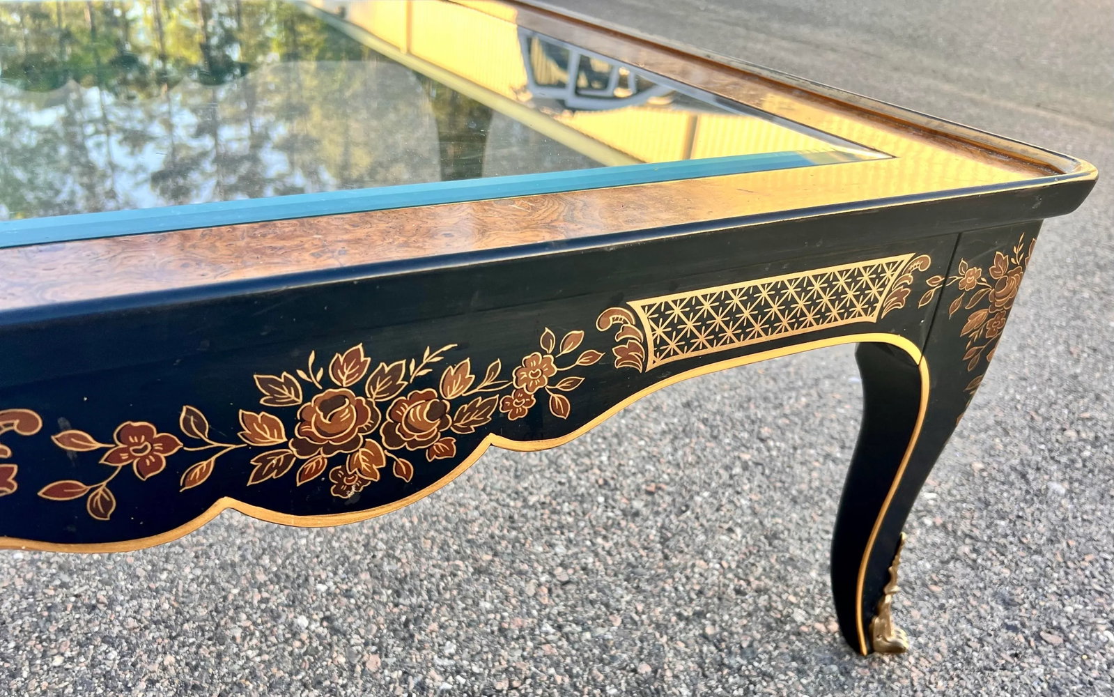 Drexel Heritage Et Cetera Ebonized Hand Painted Burlwood Chinoiserie Coffee Table With Glass Insert - 4