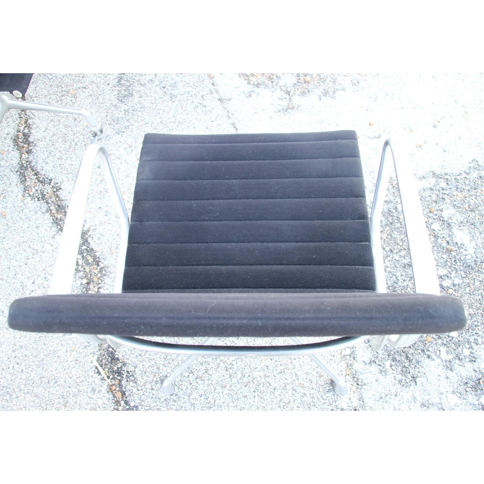 1950s Herman Miller Eames Aluminium Chair with Black Fabric - 12