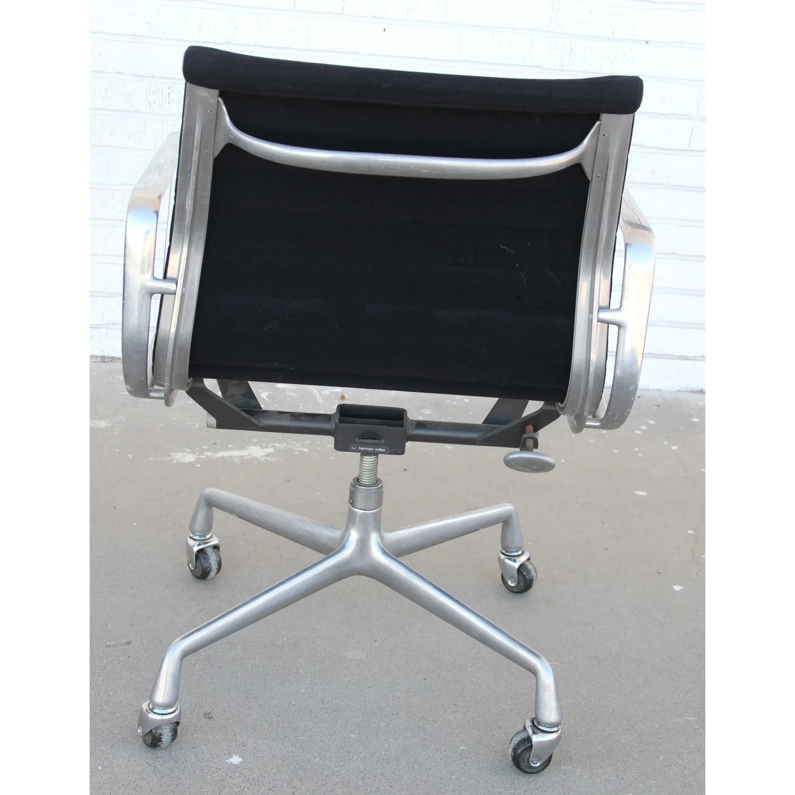 1950s Herman Miller Eames Aluminium Chair with Black Fabric - 6
