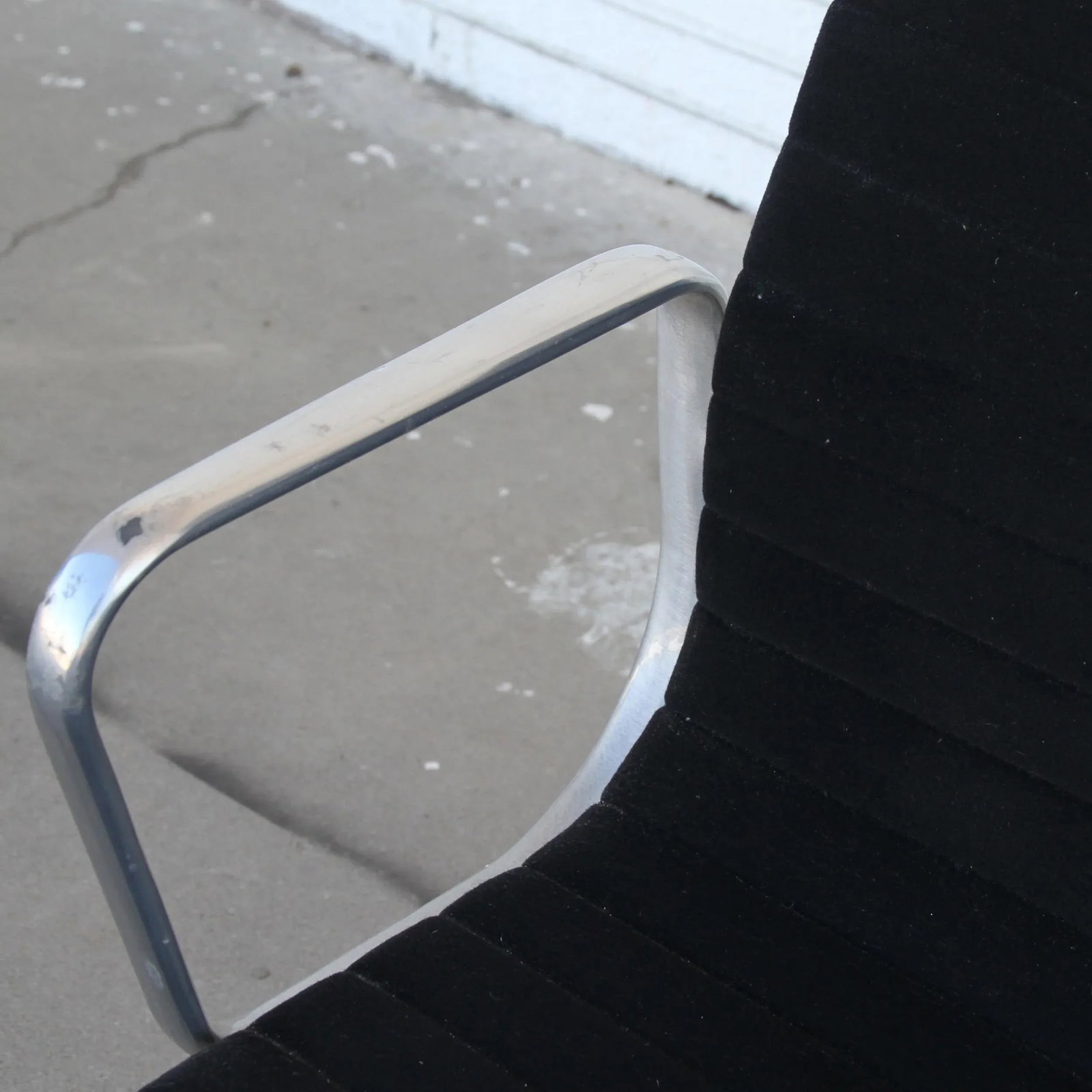 1950s Herman Miller Eames Aluminium Chair with Black Fabric - 9