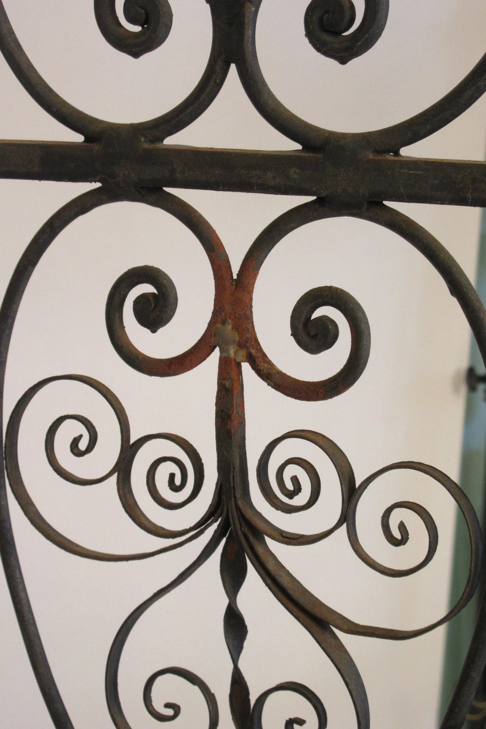 1960s Iron Scrolled Folding Screen - 4