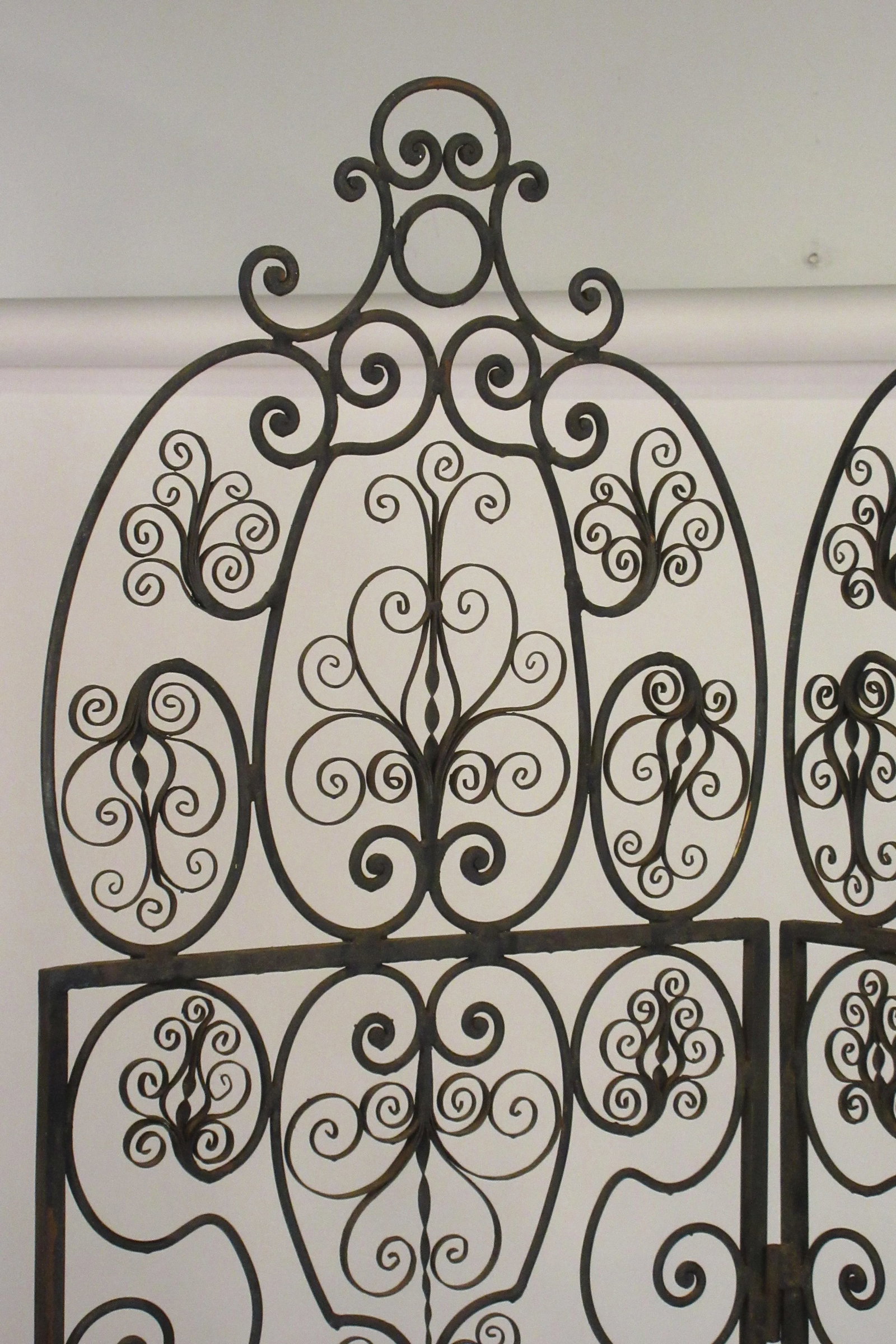 1960s Iron Scrolled Folding Screen - 7