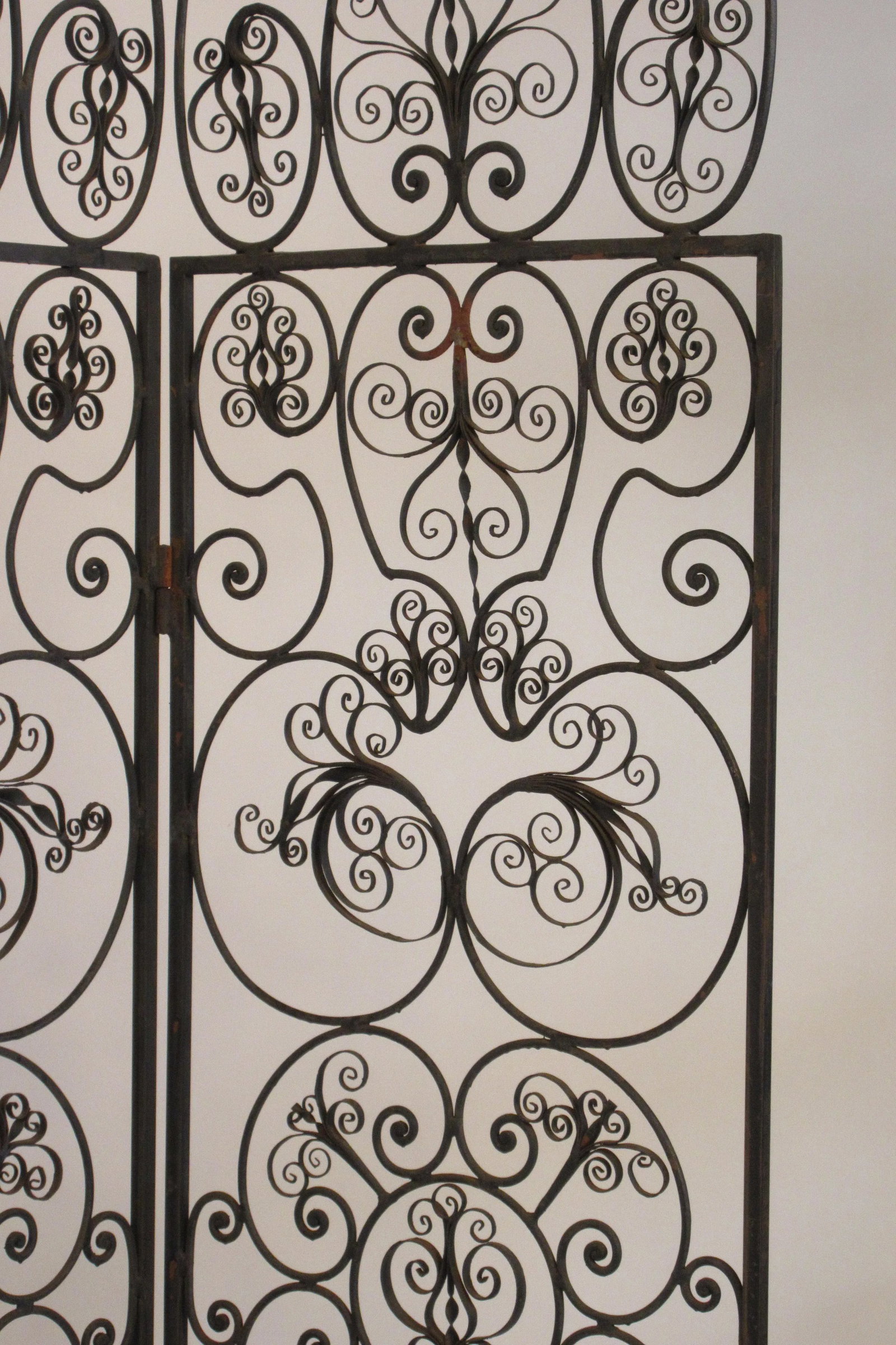 1960s Iron Scrolled Folding Screen - 9