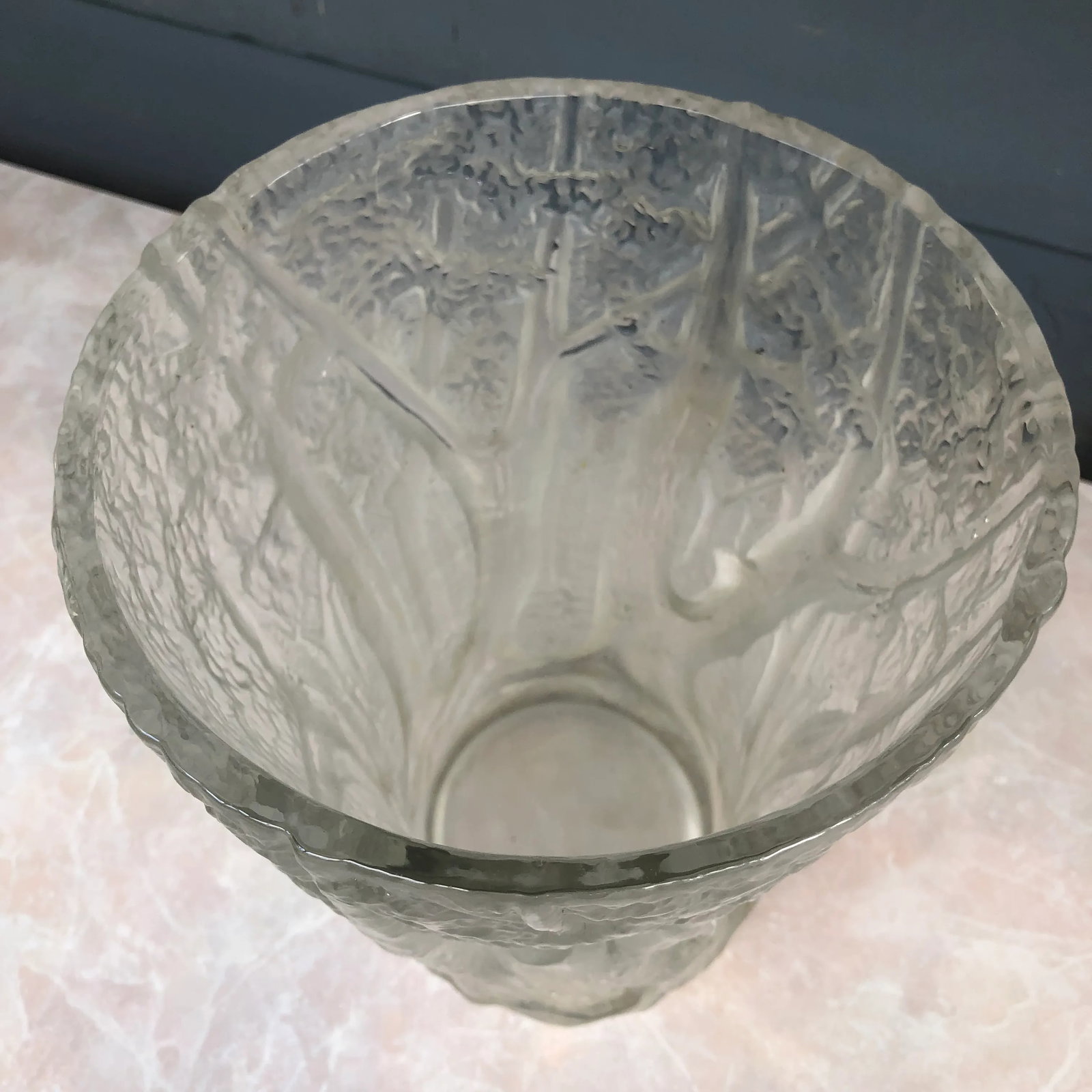 1950s Art Deco Style Moulded and Frosted Glass Vase With Forest Scene - 4