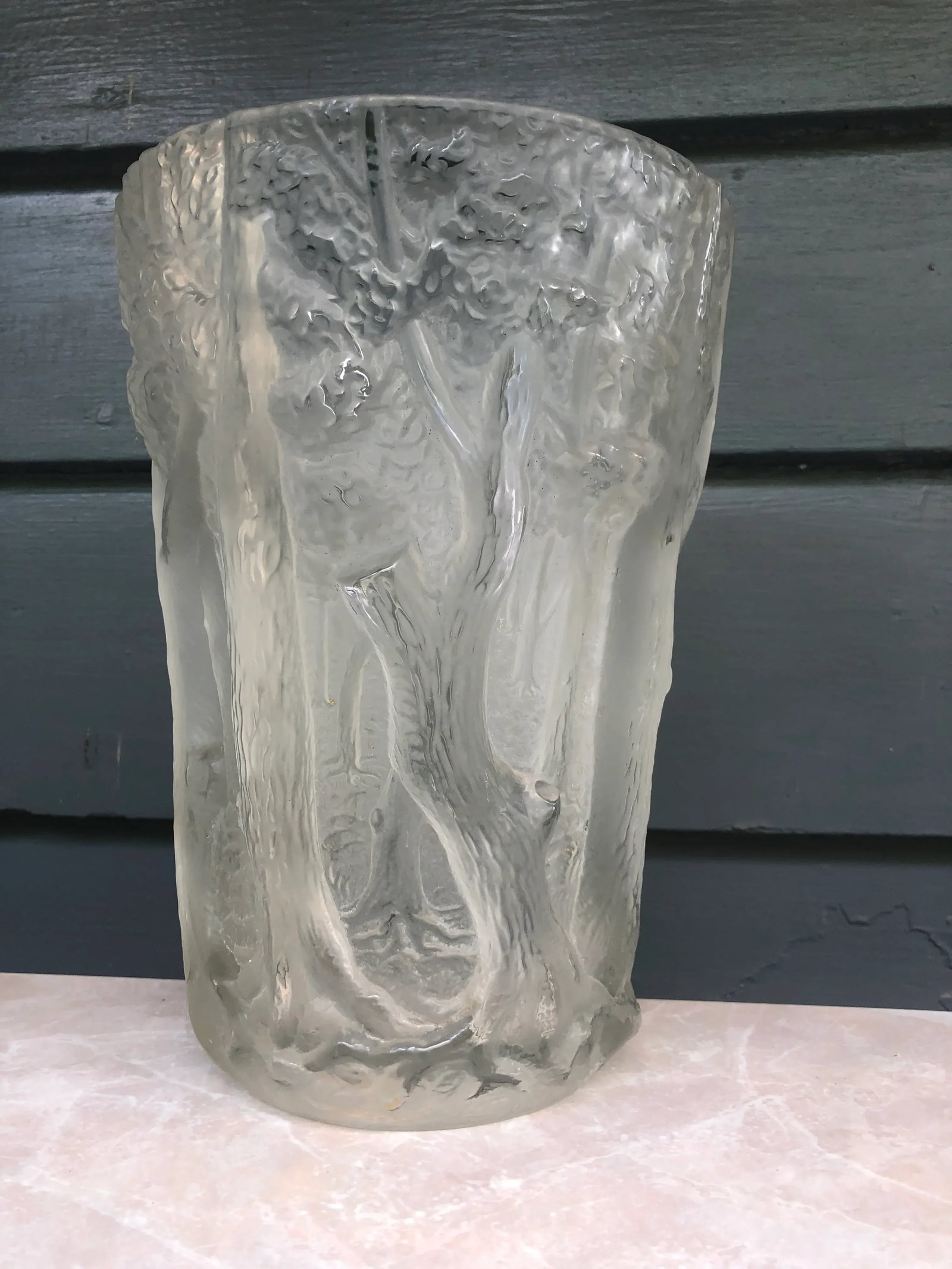 1950s Art Deco Style Moulded and Frosted Glass Vase With Forest Scene - 5