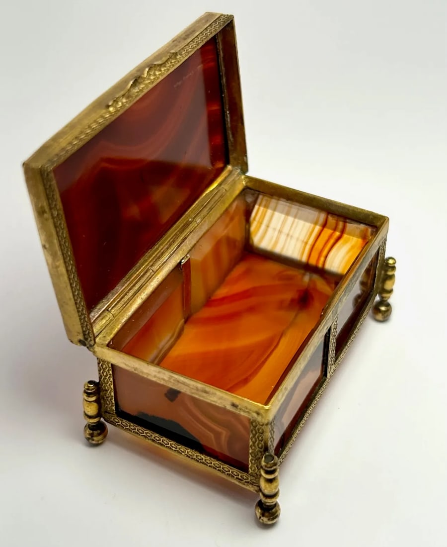 French Red Agate & Ormolu Box - 4