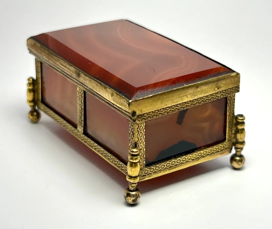 French Red Agate & Ormolu Box - 5