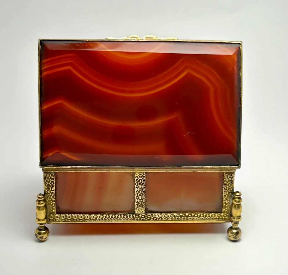 French Red Agate & Ormolu Box - 7