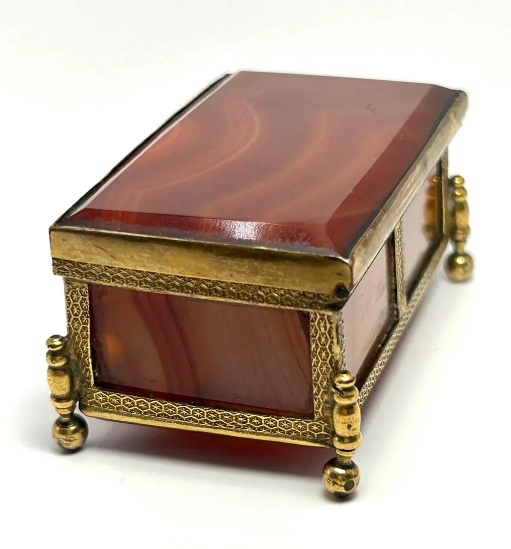 French Red Agate & Ormolu Box - 8
