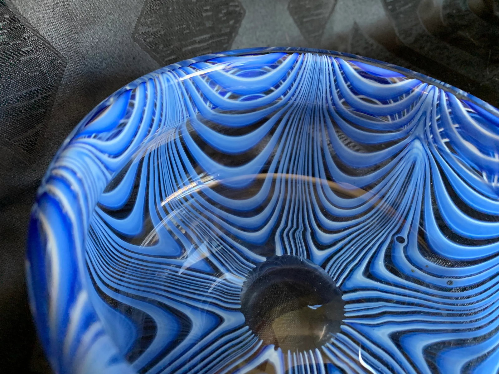 1960s Vintage Antonio Da Ros for Cenedese Murano "Zebrati" Blue Cased Glass Trinket Dish Bowl - 3