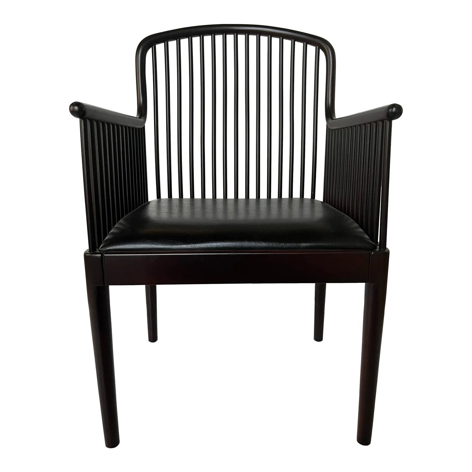 1990s Exeter Armchair Designed by Davis Allen for Knoll Studios, Circa 1993: Classic meets modern in this chair by Davis Allen for Knoll, 1983. Davis Allen was an American designer and architect for Skidmore, Owings & Merrill. These chairs were manufactured and sold through Kn