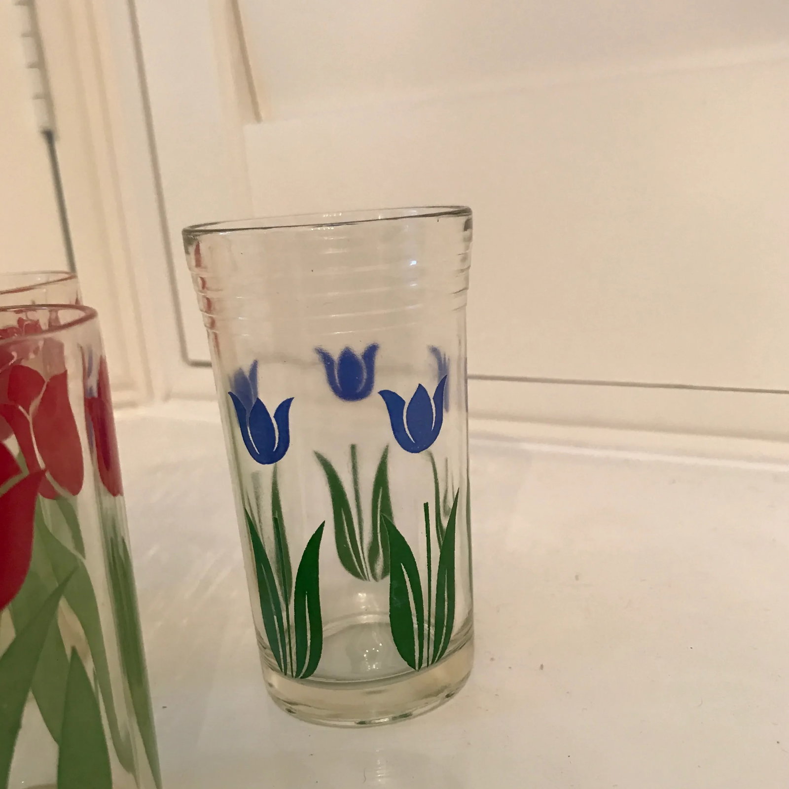 1950s Floral Design Tulips and Leaves Various Glasses - Set of 7 - 5