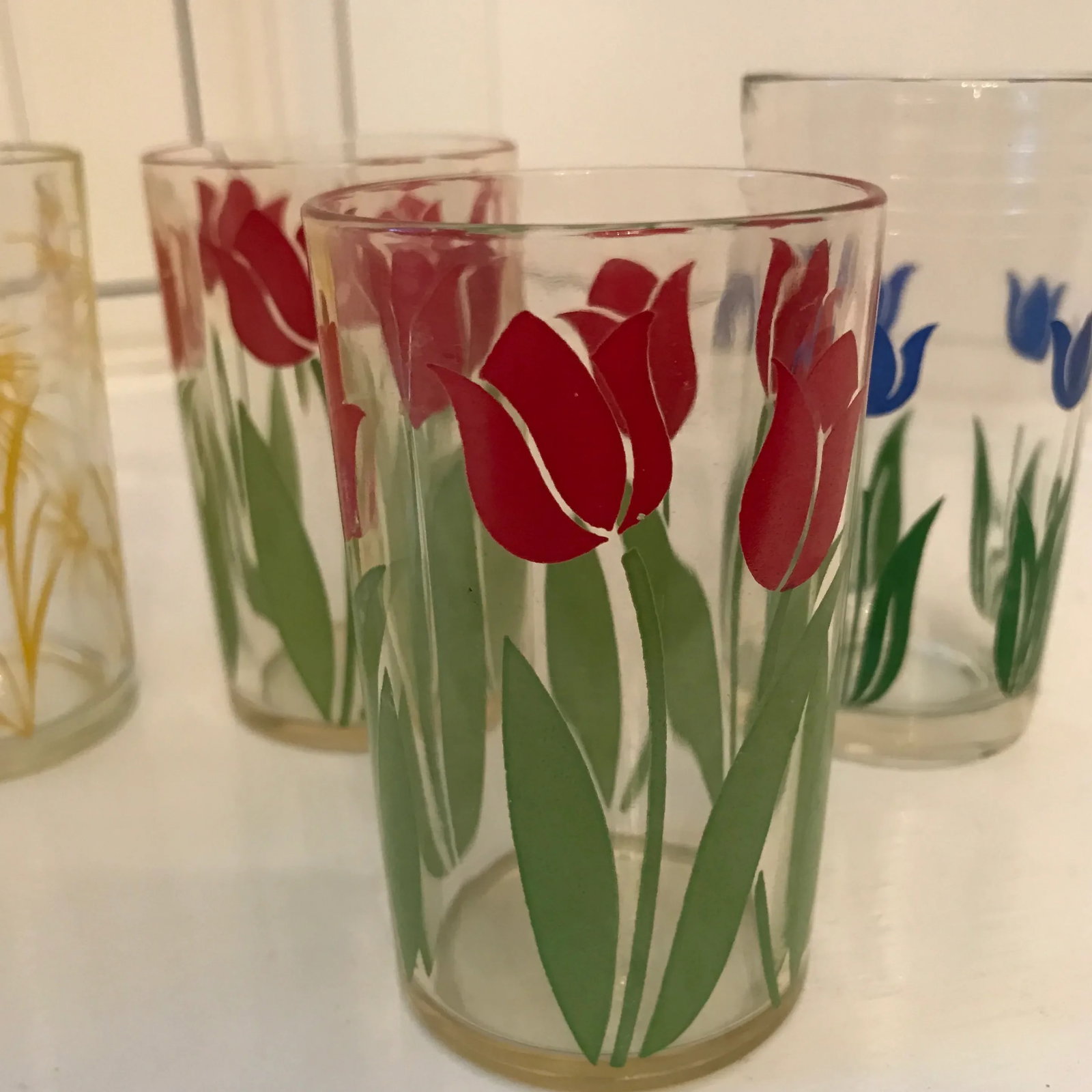 1950s Floral Design Tulips and Leaves Various Glasses - Set of 7 - 9