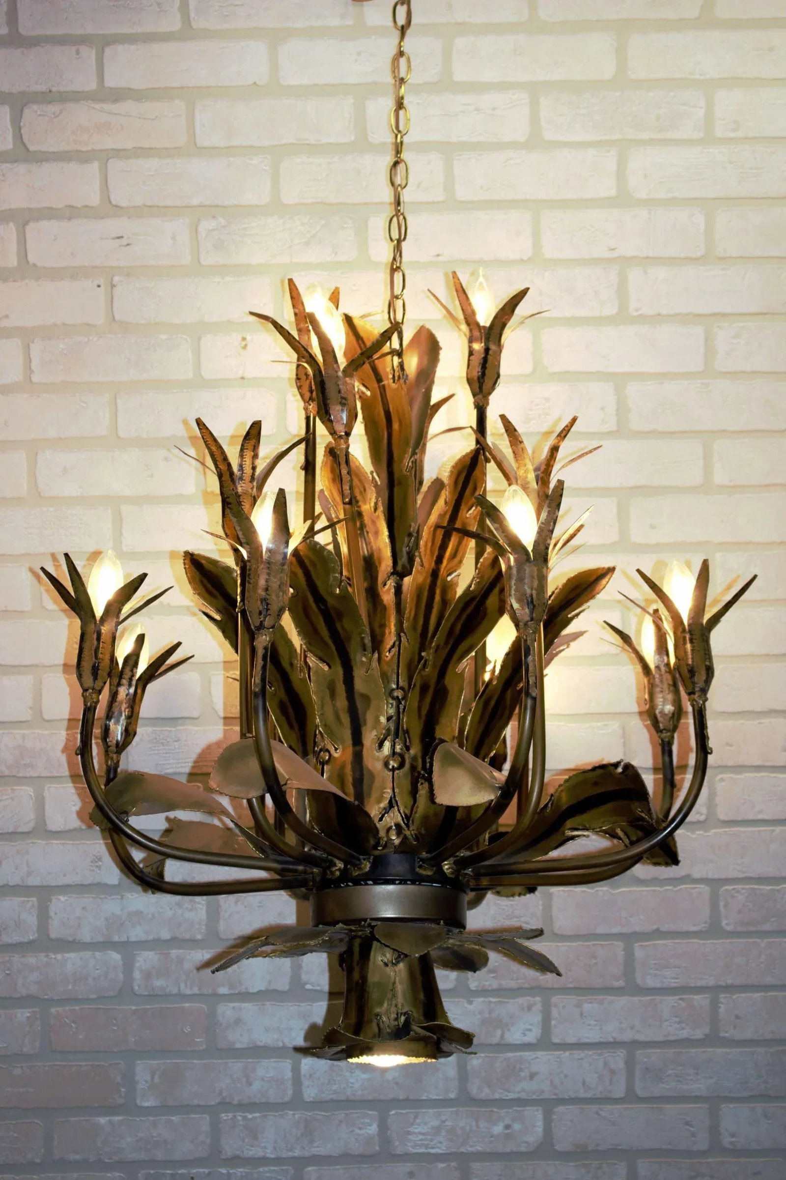 Mid Century Modern Tom Greene Brutalist Torched BrasS Chandelier - 3