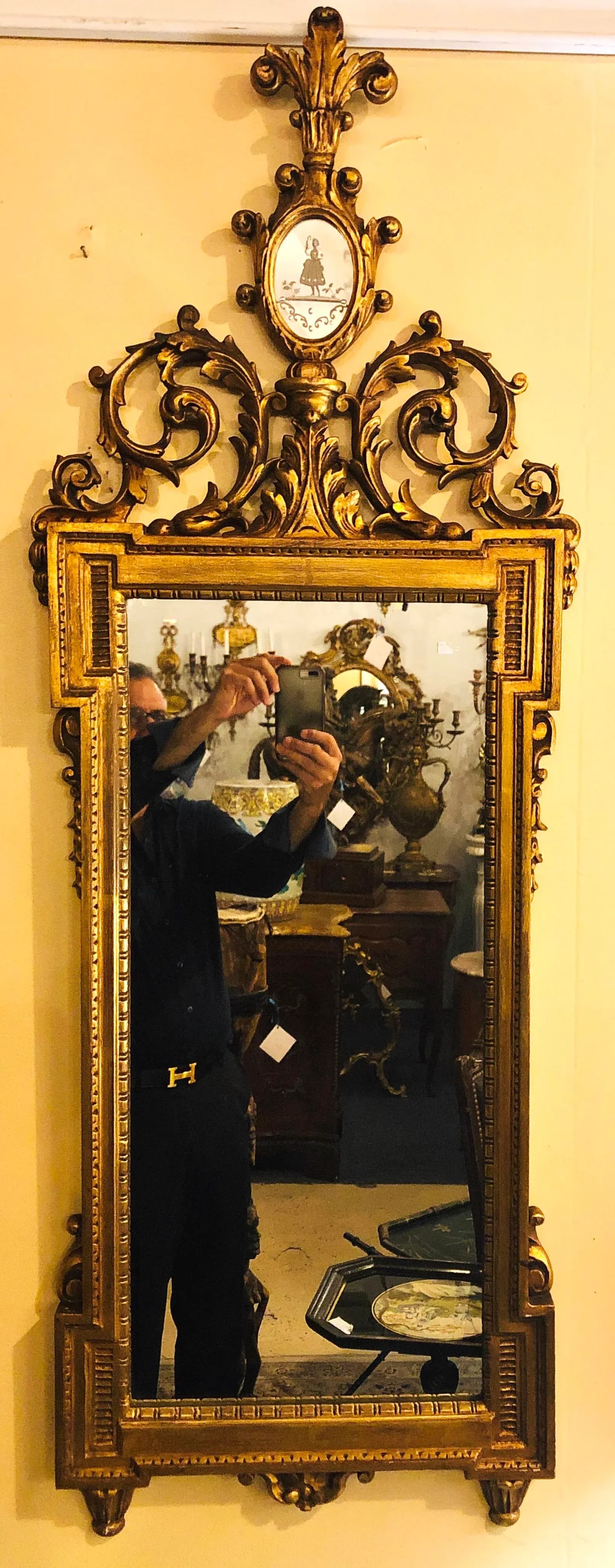 Gilt Carved Wall, Console or Table Mirror With High Open Fleur-De-Lis Pediment - 10