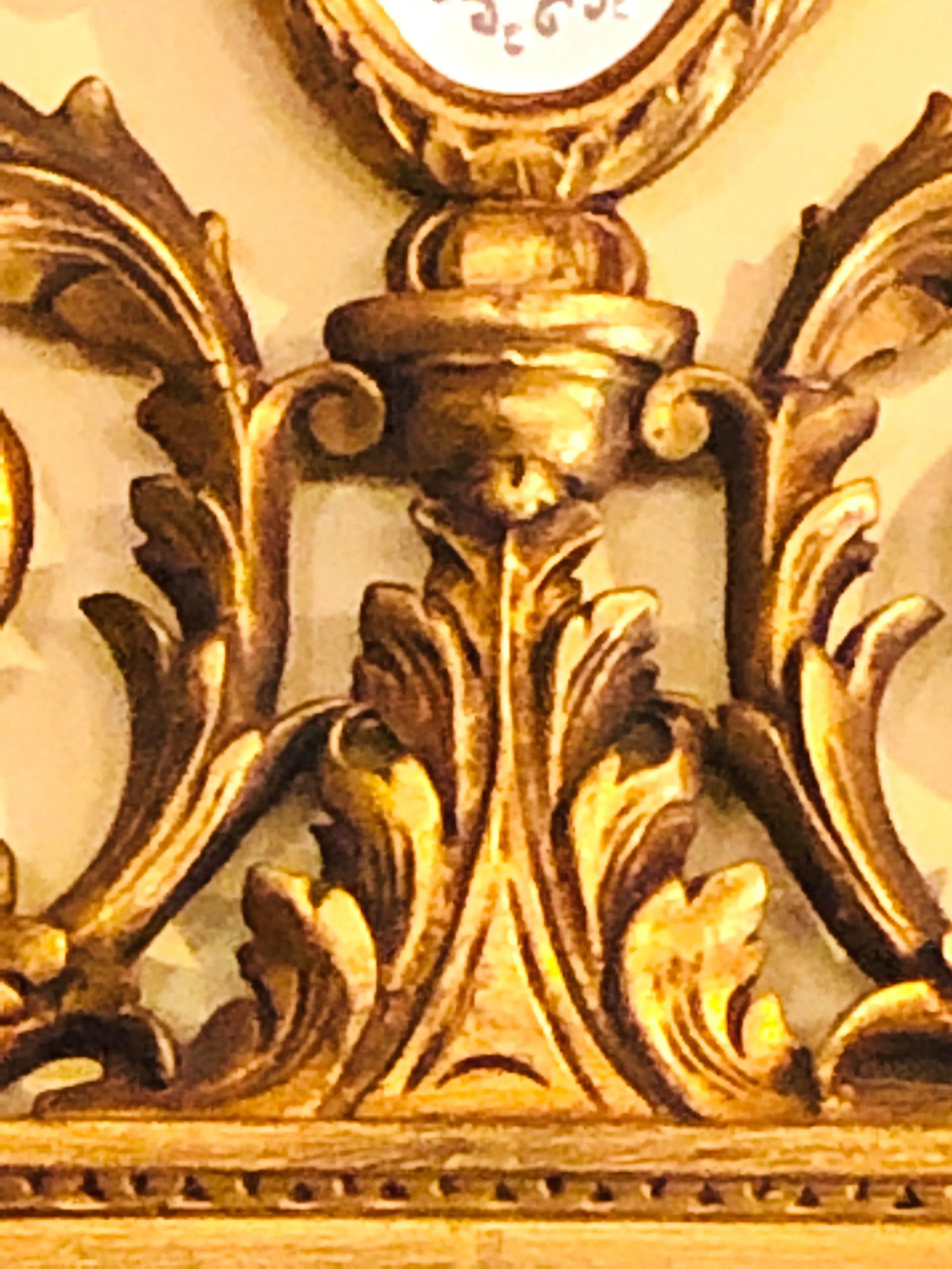 Gilt Carved Wall, Console or Table Mirror With High Open Fleur-De-Lis Pediment - 7
