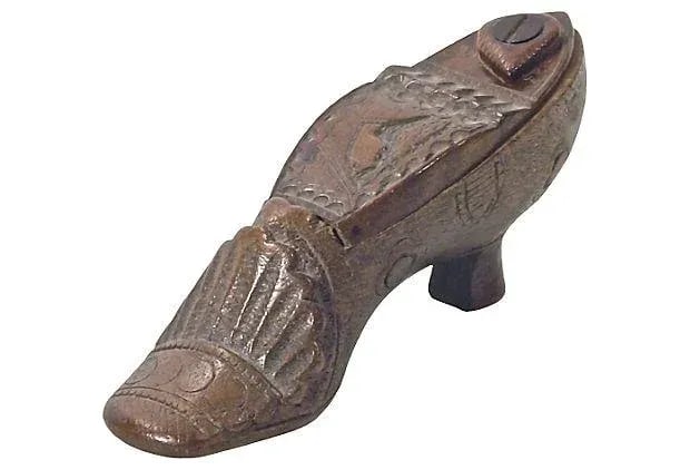 Antique French Carved Wooden Shoe Box: Antique; 18th century, French, hand-carved, wood, shoe trinket box with swivel style lid. Hand-carved portrait on the lid. Condition: some wear. No maker's mark. Condition: Condition Notes: Good -