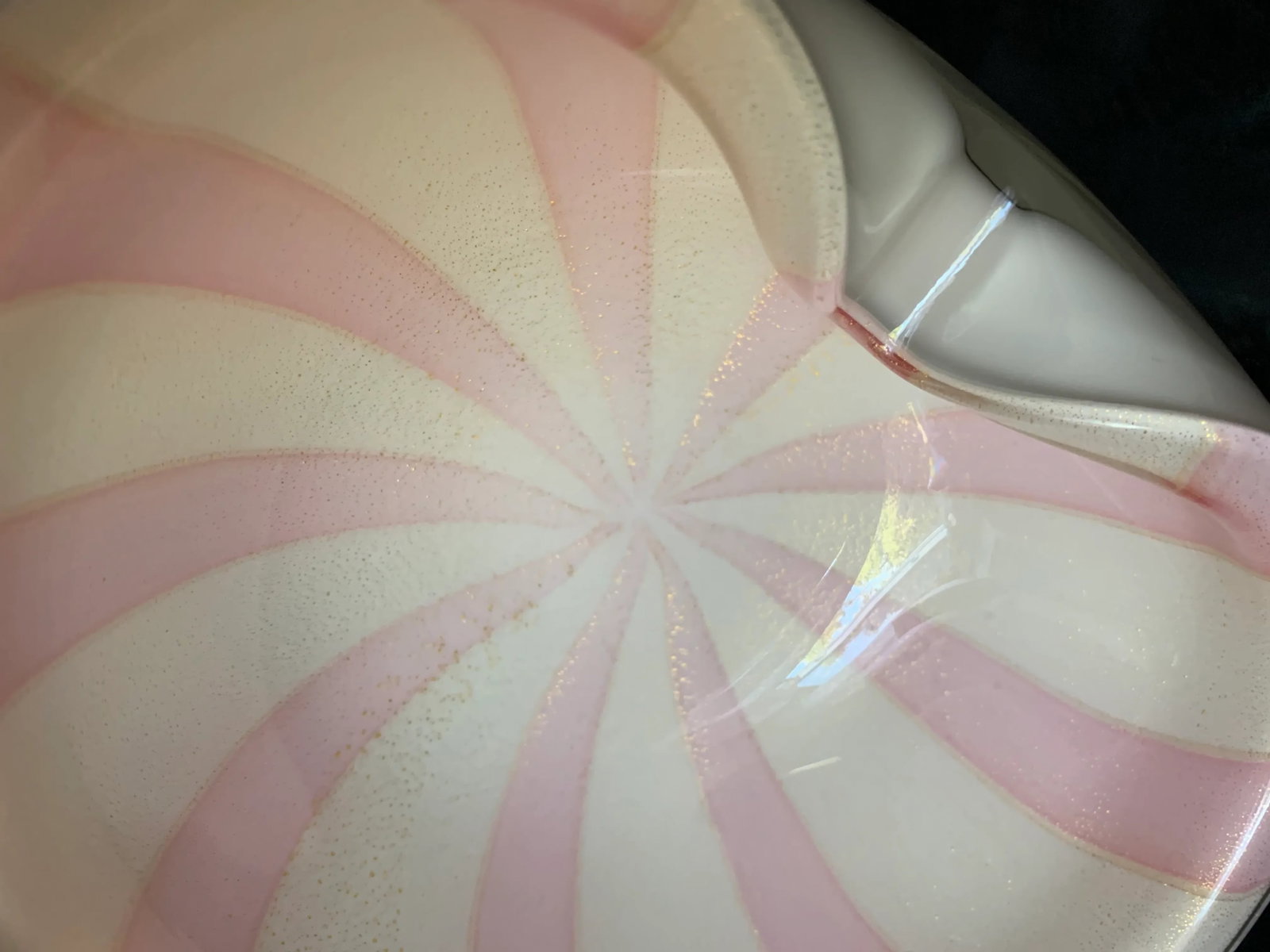 1950s Alfredo Barbini Pink and White Stripe Murano Cased Glass Bowl With Gold Flecks - 9