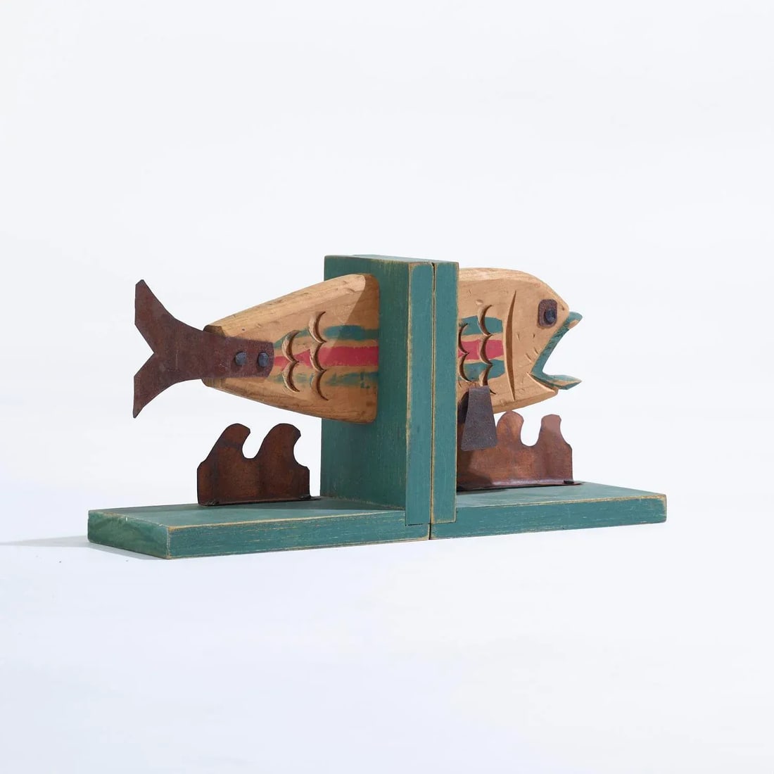 Vintage Rustic and Wood and Metal Fish Bookends - a Pair - 6
