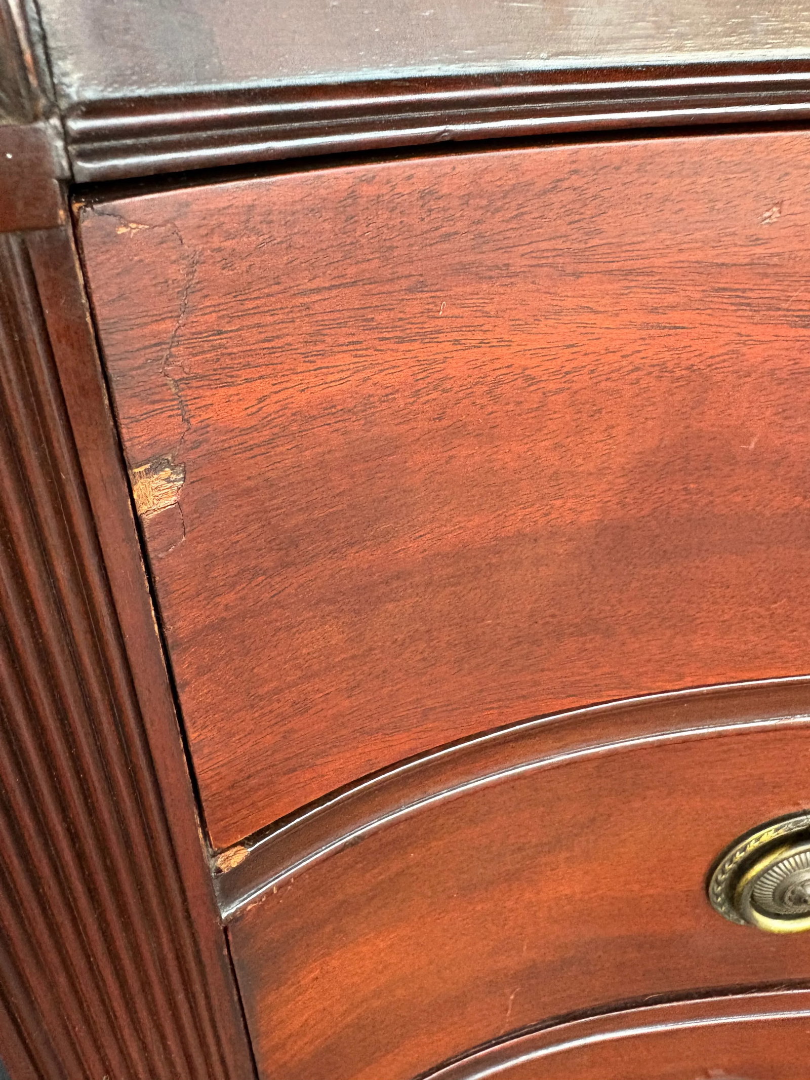 Traditional Drexel Bowfront Chest - 3