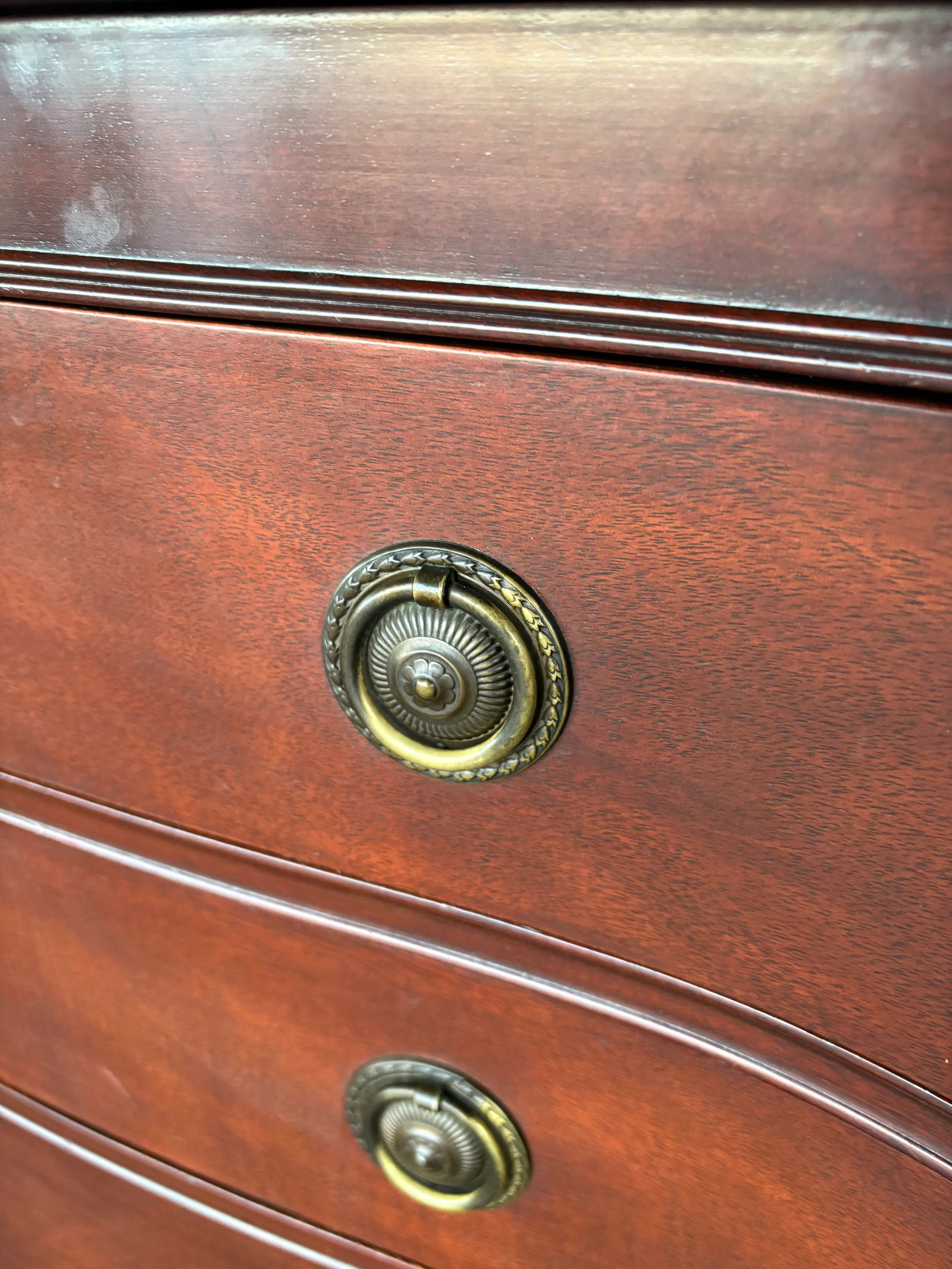 Traditional Drexel Bowfront Chest - 7