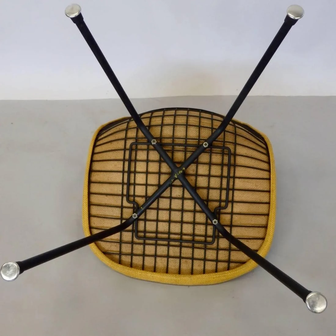 Eames Herman Miller Dkr Chair on Early Production Low X-Base - 4