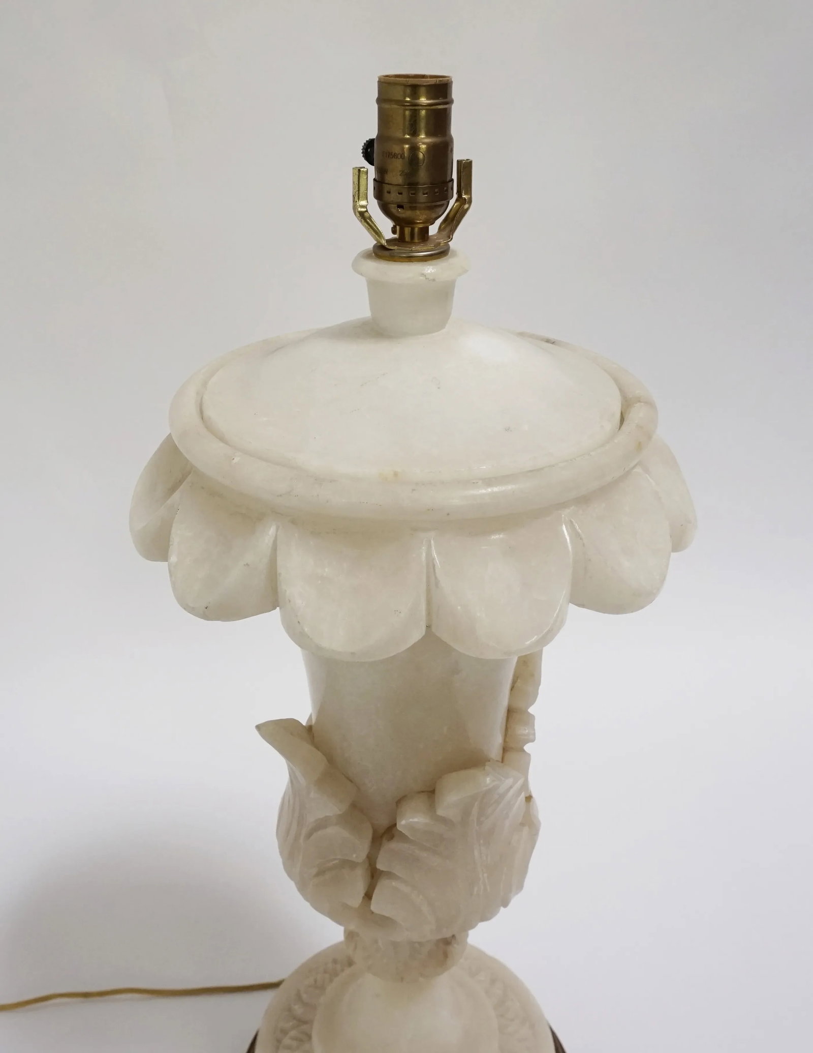 1950s Large Alabaster Leaf Urn Table Lamp, Lit From Within - 3