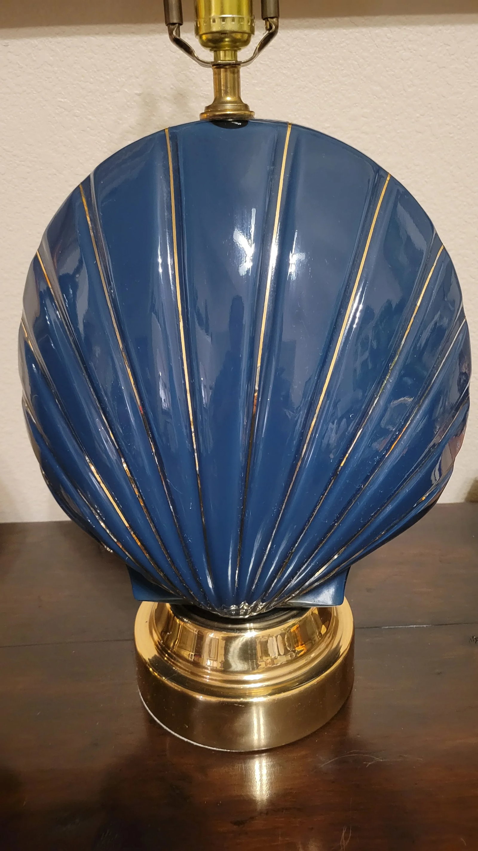 Vintage Pair of Ceramic Seashell Lamps - 3