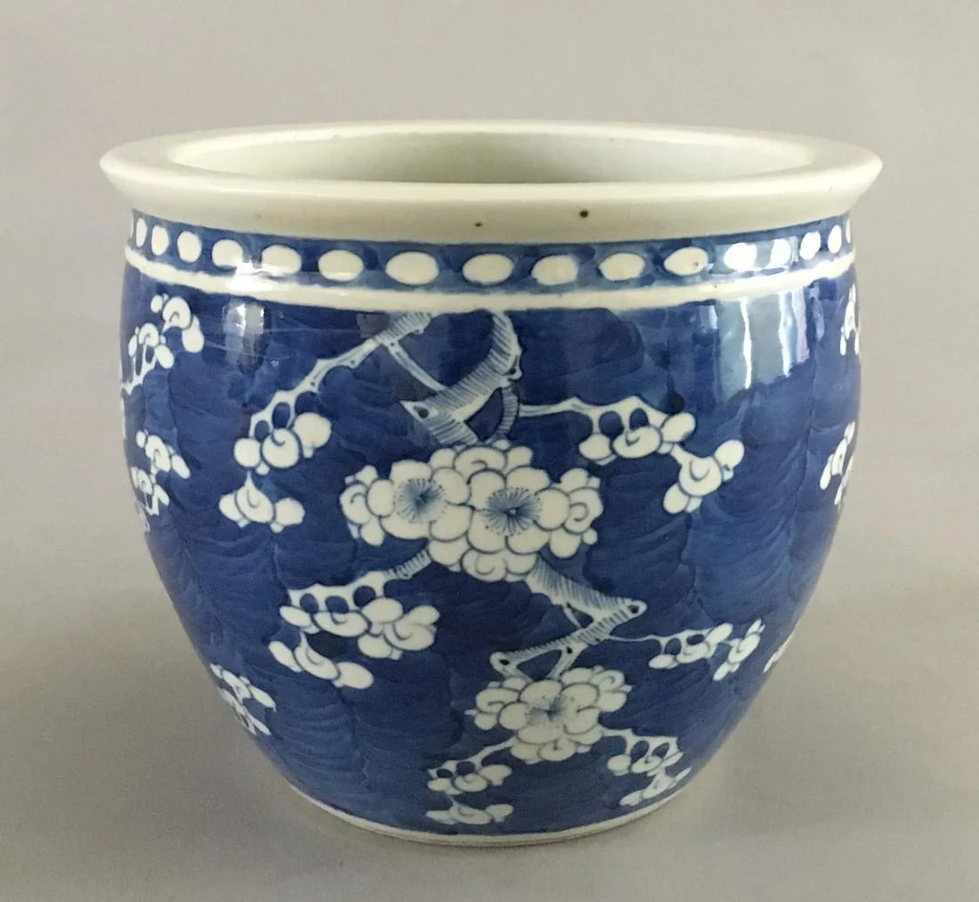 Chinese Export Blue and White Jardiniere - 4