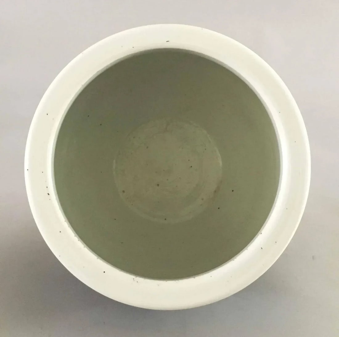 Chinese Export Blue and White Jardiniere - 6
