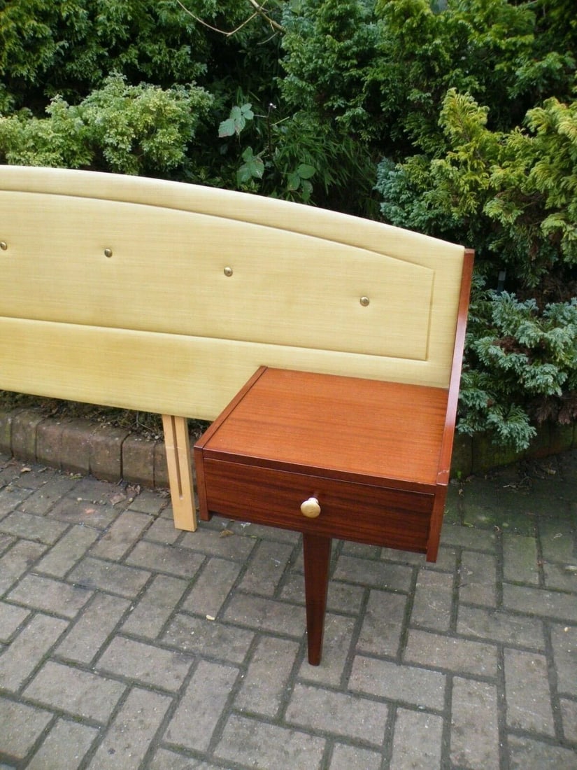 1960s Mid-Century Modern Teak Headboard With Built-in Nightstands - Danish Style King/Queen - 2