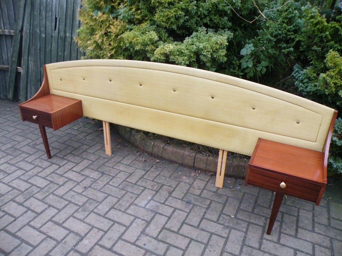 1960s Mid-Century Modern Teak Headboard With Built-in Nightstands - Danish Style King/Queen - 3