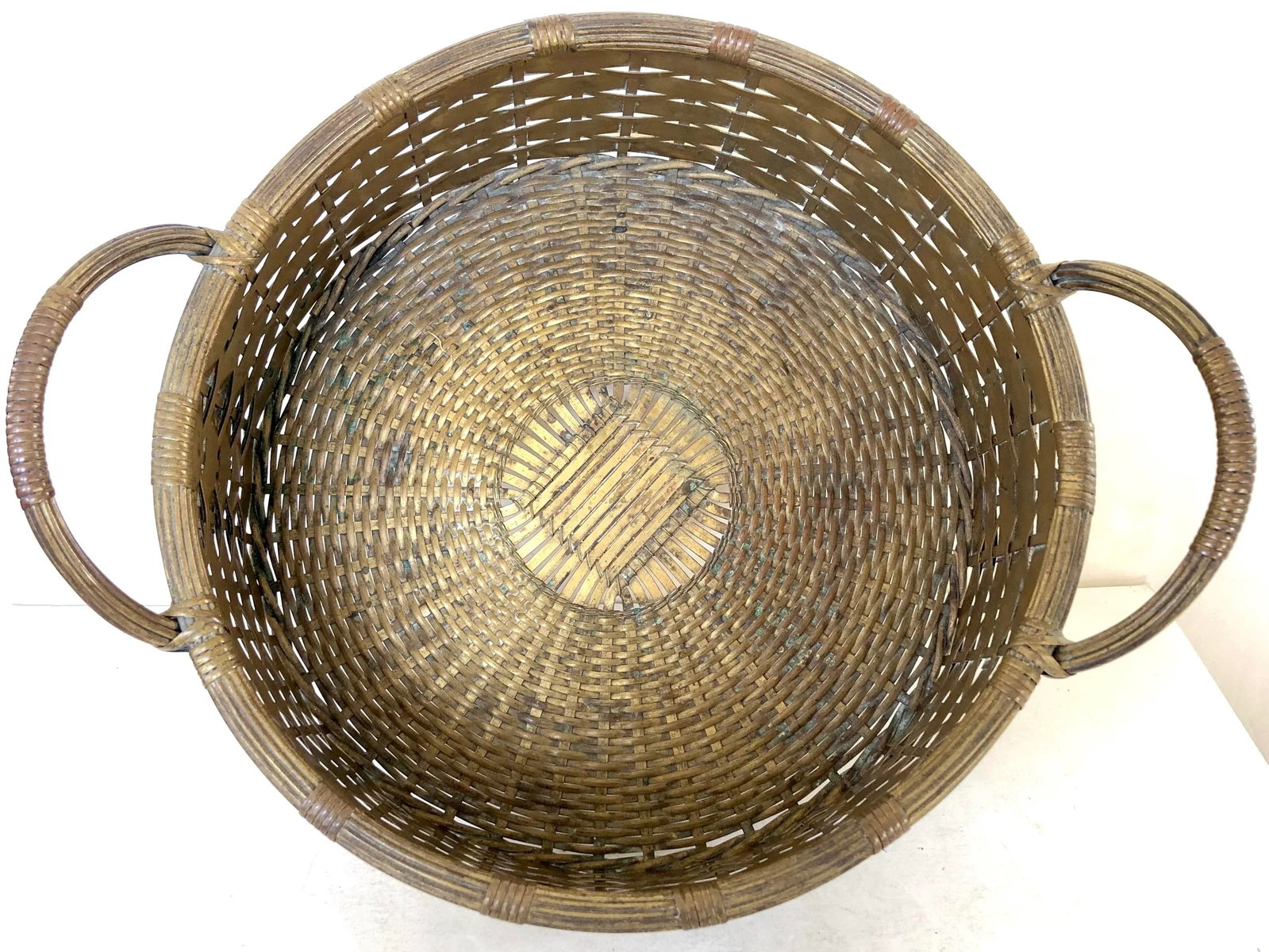 French 1940's Hand Woven Brass Round Metal Easter Basket - 3