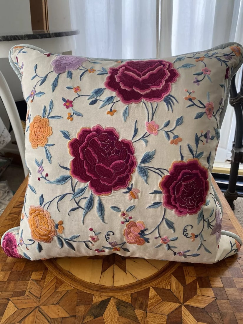 Early 20th Century Chinese Silk Floral Embroidered Pillows- Set of 2 - 3